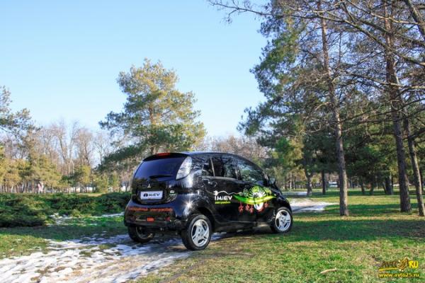 Темная лошадка. Тест-драйв электромобиля Mitsubishi i-Miev